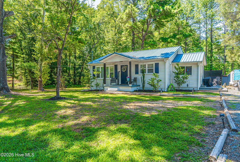 Photo of 542 Amos Bridges Road, Sanford, NC 27330 (MLS # 100589519)