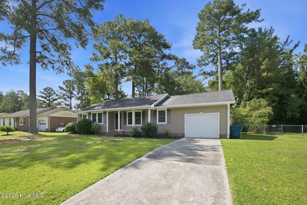 Photo of 210 Nottingham Drive, Havelock, NC 28532 (MLS # 100584574)