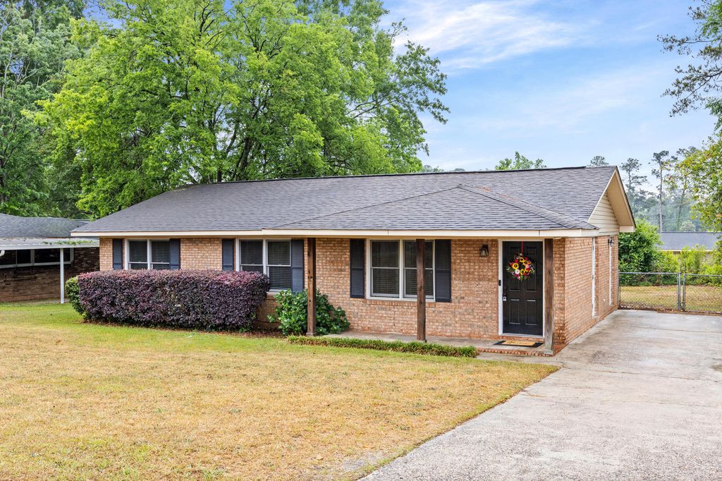 Photo of 3322 Westcliffe Court, Augusta, GA 30907 (MLS # 555212)