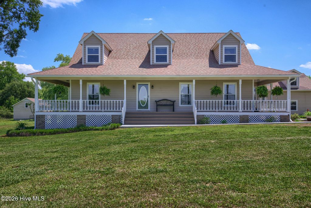 Photo of 389 Beulaville Highway, Richlands, NC 28574 (MLS # 100569593)
