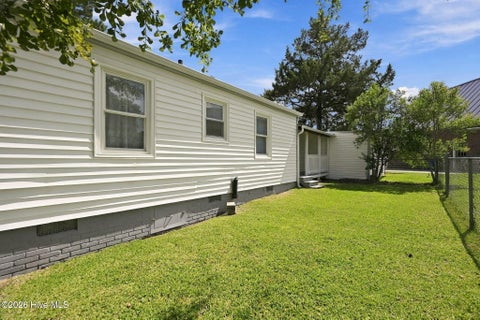 Tiny photo for 101 Elizabeth Street, Richlands, NC 28574 (MLS # 100603515)