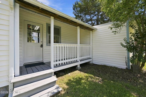 Tiny photo for 101 Elizabeth Street, Richlands, NC 28574 (MLS # 100603515)