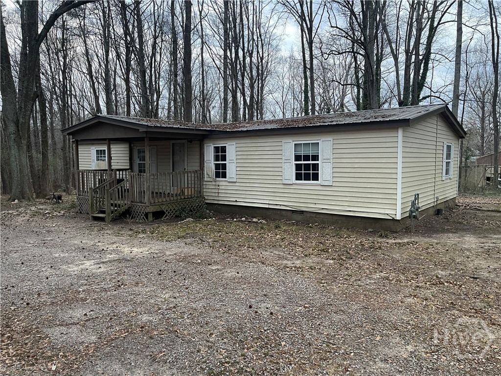 1811/1851 McNutt Creek Rd Road