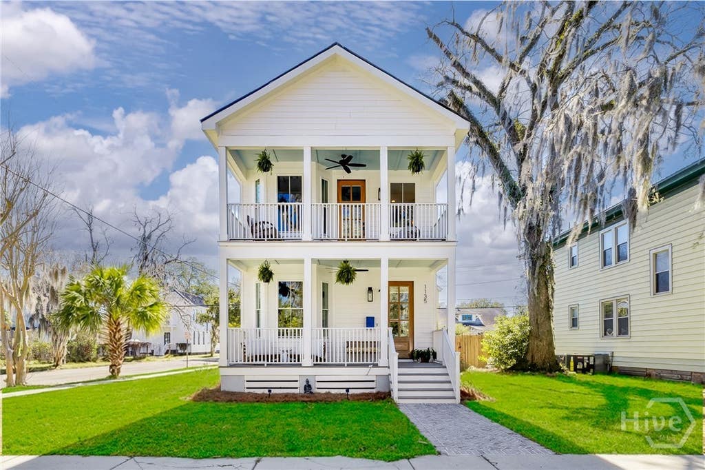 Photo of 1135 E Park Avenue, Savannah, GA 31404 (MLS # SA362575)