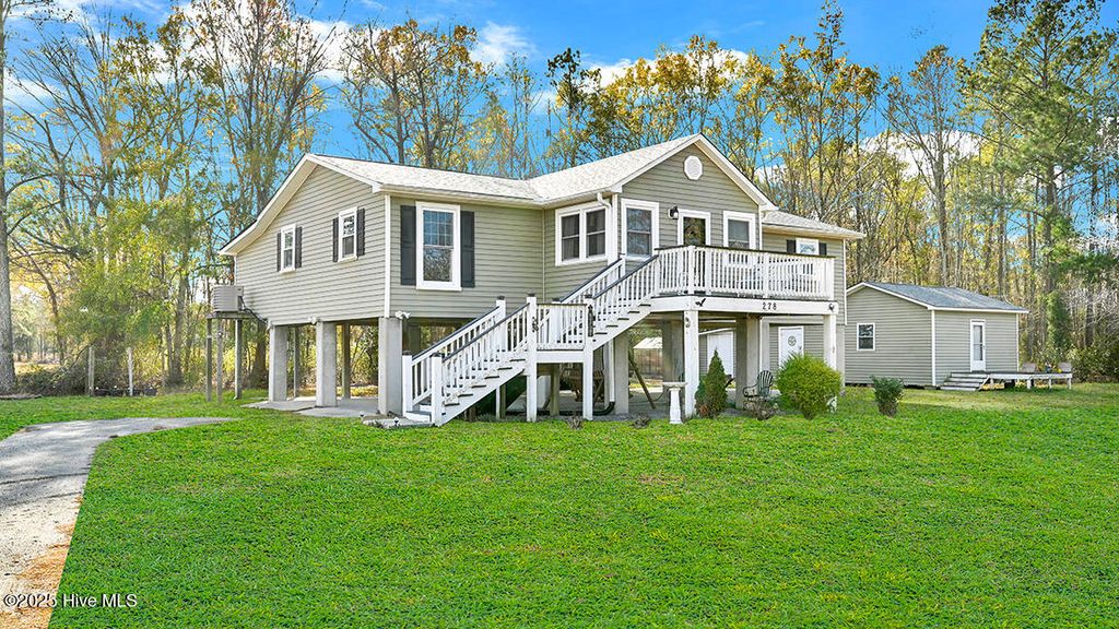 Photo of 278 Woodstock Road, Belhaven, NC 27810 (MLS # 100557477)
