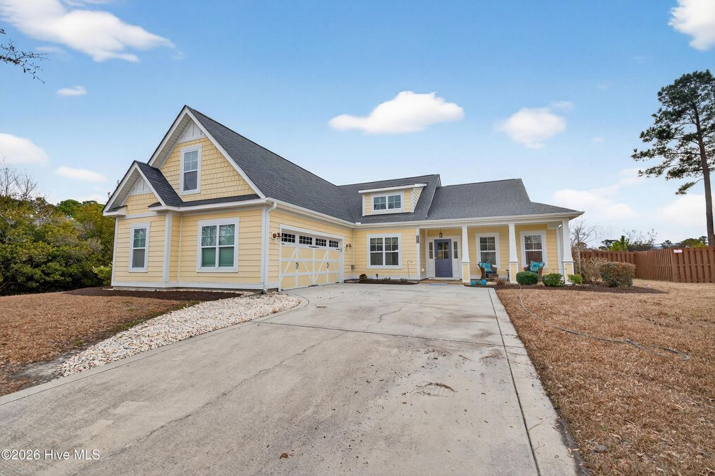 Photo of 506 Montgomery Loop, Hampstead, NC 28443 (MLS # 100552458)