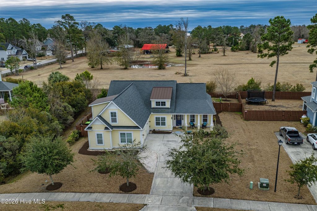 Photo of 506 Montgomery Loop, Hampstead, NC 28443 (MLS # 100552458)