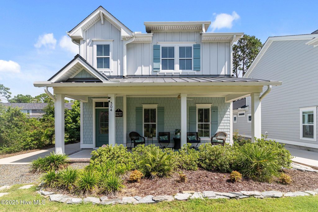Photo of 304 W 11th Street, Southport, NC 28461 (MLS # 100517876)