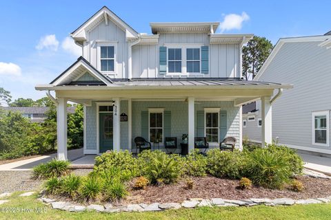 Photo of 304 W 11th Street, Southport, NC 28461 (MLS # 100517876)