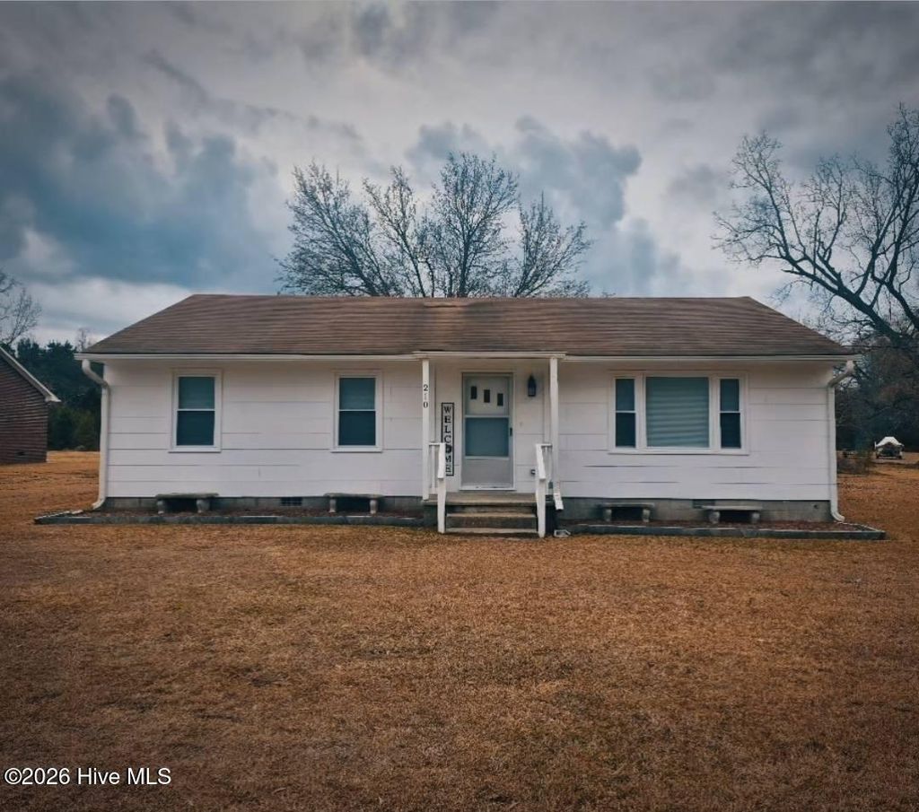 Photo of 210 Briarneck Road, Jacksonville, NC 28540 (MLS # 100547515)