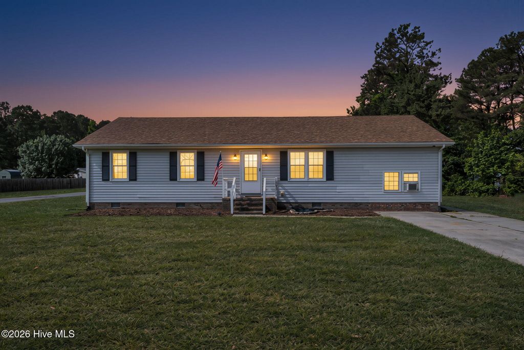 Photo of 1089 Northside Road, Elizabeth City, NC 27909 (MLS # 100577771)
