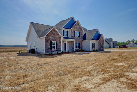 Homes For Sale - 207 Gate Water Court #LOT 40<br/> Onslow County, Jacksonville, NC 28546