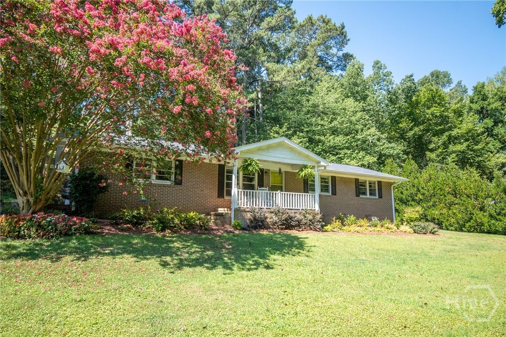 Photo of 192 Brownwood Drive, Hull, GA 30646 (MLS # CL364123)