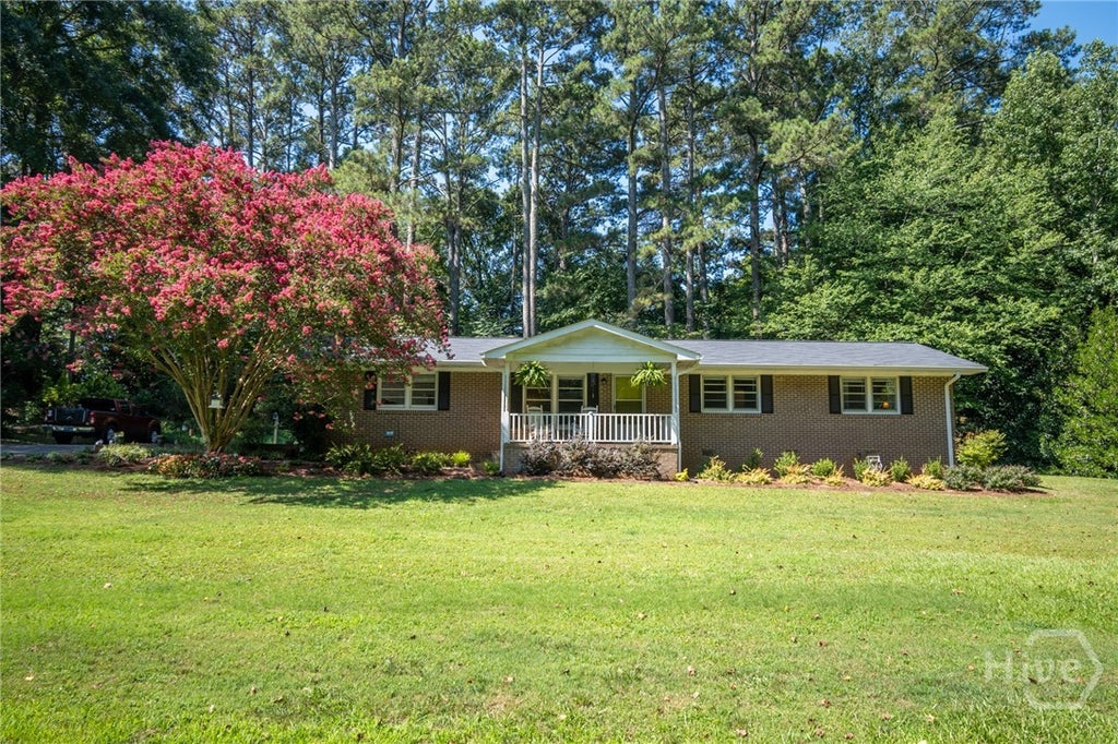 Photo of 192 Brownwood Drive, Hull, GA 30646 (MLS # CL364123)