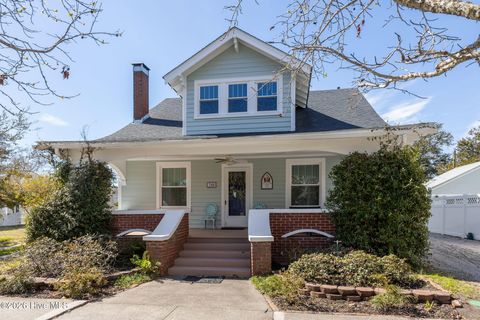 Homes For Sale - 708 Ann Street<br/> Beaufort, NC 28516