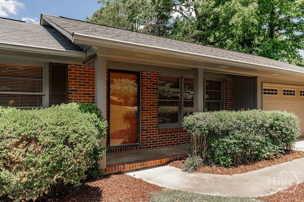 Photo of 1141 Tuxedo Lane, Watkinsville, GA 30677 (MLS # CL354903)