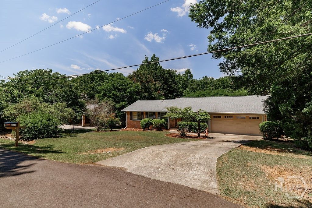 Photo of 1141 Tuxedo Lane, Watkinsville, GA 30677 (MLS # CL354903)