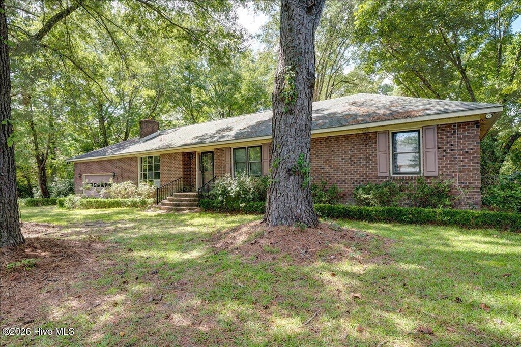 Photo of 1005 Oakdale Avenue, New Bern, NC 28562 (MLS # 100604231)