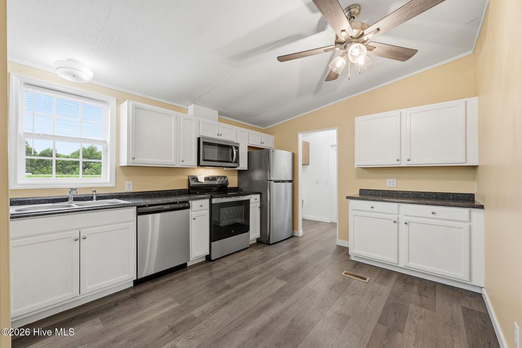 Photo of 405 Lynchfield Drive, New Bern, NC 28560 (MLS # 100582282)