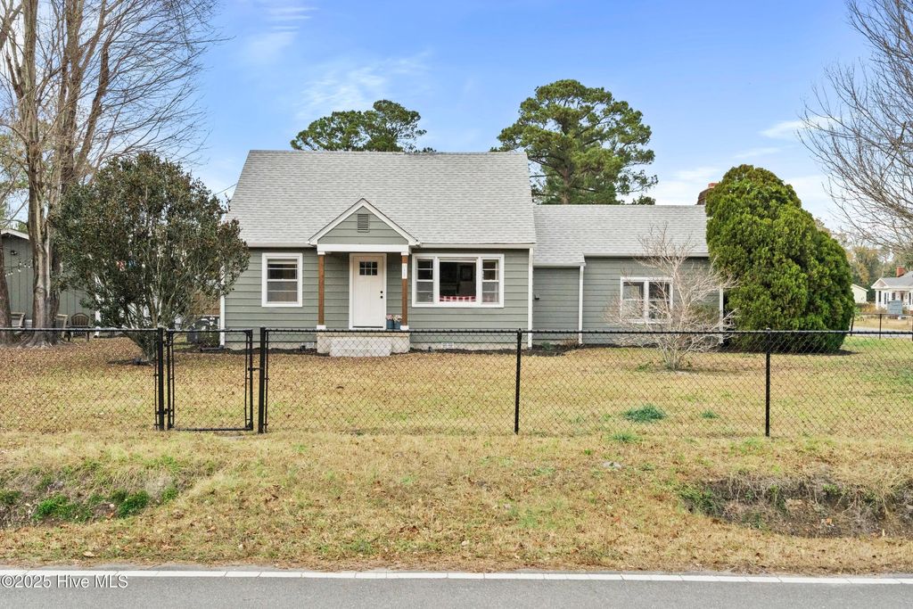 Photo of 15 Laurel Drive, Wilmington, NC 28405 (MLS # 100546242)