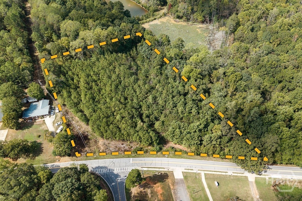 Photo of 470 ML King Jr Drive, Jefferson, GA 30549 (MLS # CL365623)