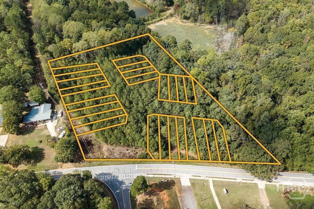 Photo of 470 ML King Jr Drive, Jefferson, GA 30549 (MLS # CL365623)
