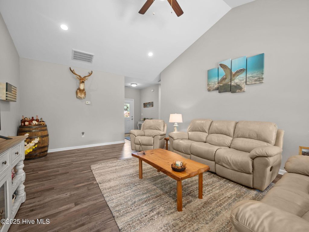 Photo of 512 Hazelwood Drive, Holly Ridge, NC 28445 (MLS # 100547361)