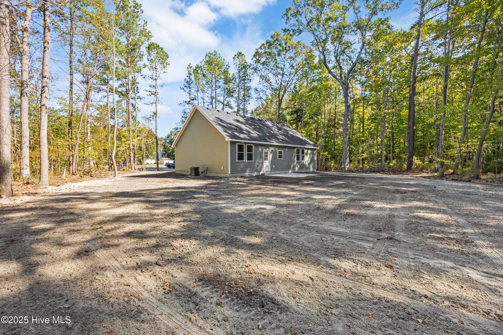 Photo of 1506 Owens Drive, Elizabeth City, NC 27909 (MLS # 100538096)