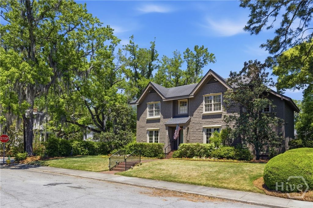 Photo of 402 E 44th Street, Savannah, GA 31405 (MLS # SA354302)