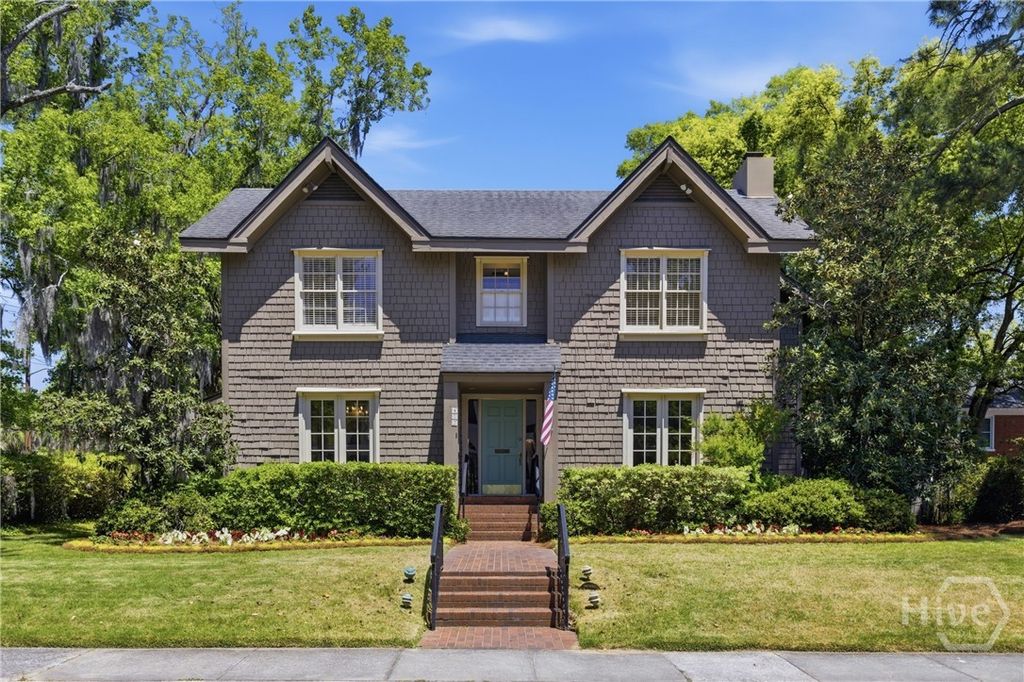 Photo of 402 E 44th Street, Savannah, GA 31405 (MLS # SA354302)