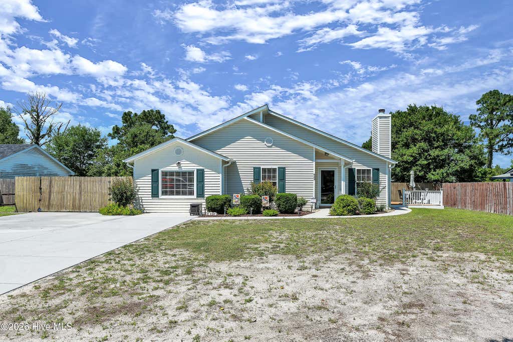 Photo of 622 Sand Ridge Road, Hubert, NC 28539 (MLS # 100579208)