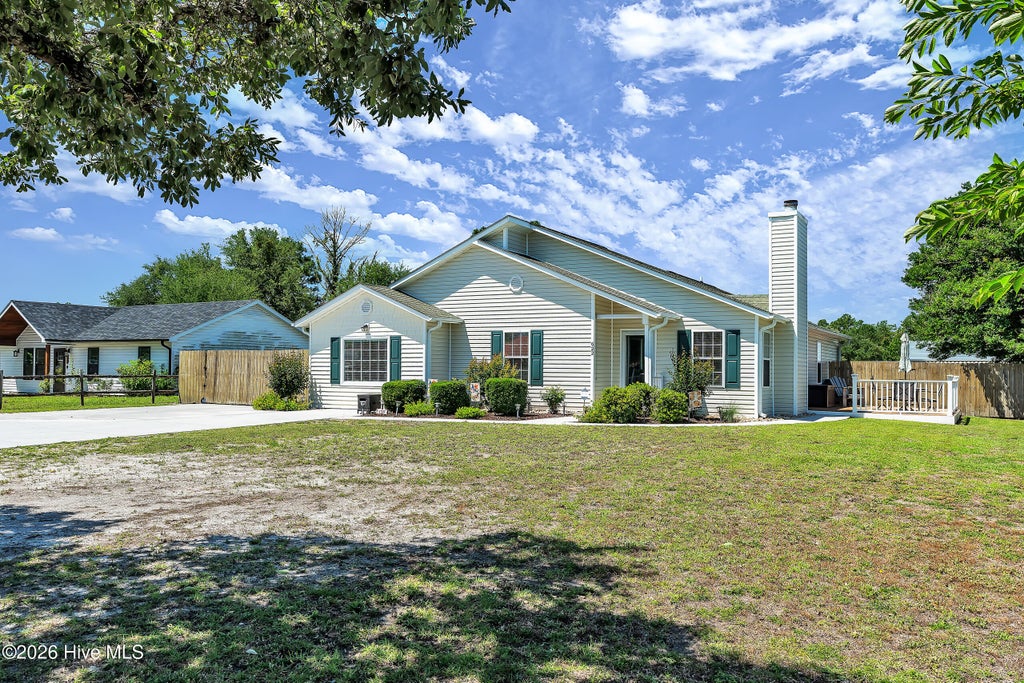 Photo of 622 Sand Ridge Road, Hubert, NC 28539 (MLS # 100579208)