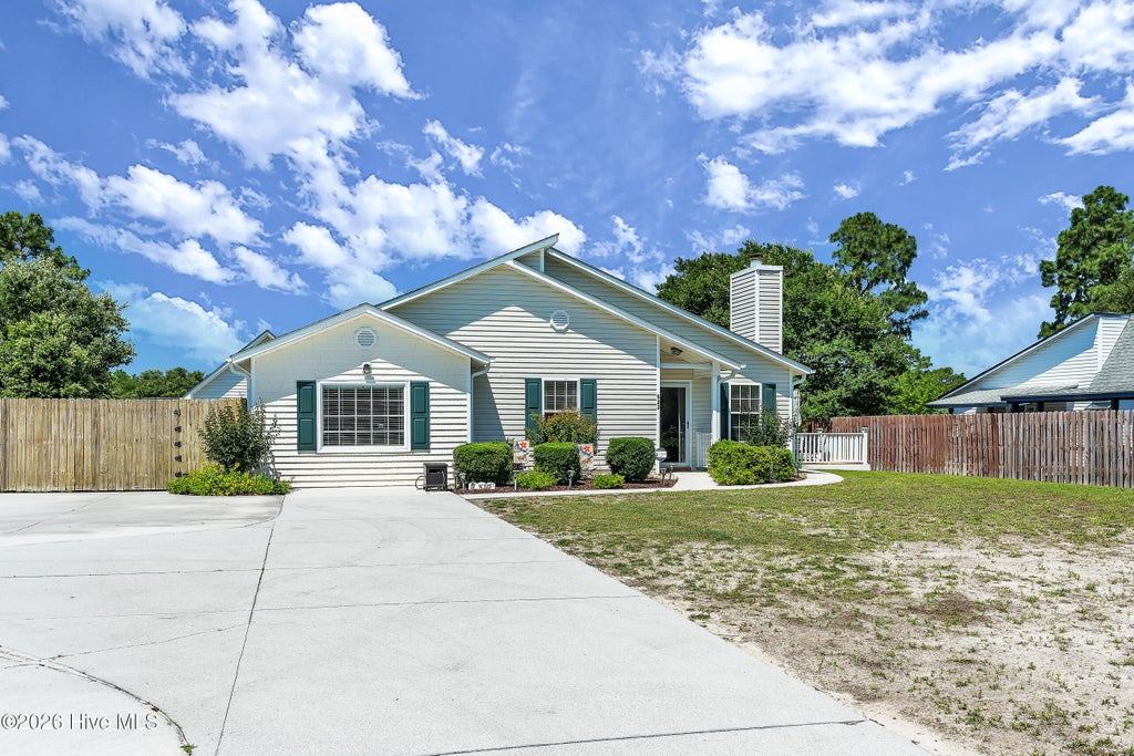 Photo of 622 Sand Ridge Road, Hubert, NC 28539 (MLS # 100579208)