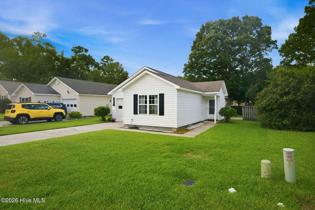 Photo of 124 Buckskin Drive, New Bern, NC 28562 (MLS # 100595682)