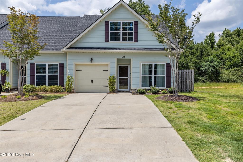 Photo of 309 Bordeaux Drive, Thomson, GA 30824 (MLS # 100588235)