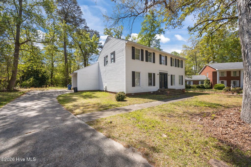 Photo of 1802 Marshburn Circle, Kinston, NC 28504 (MLS # 100566331)