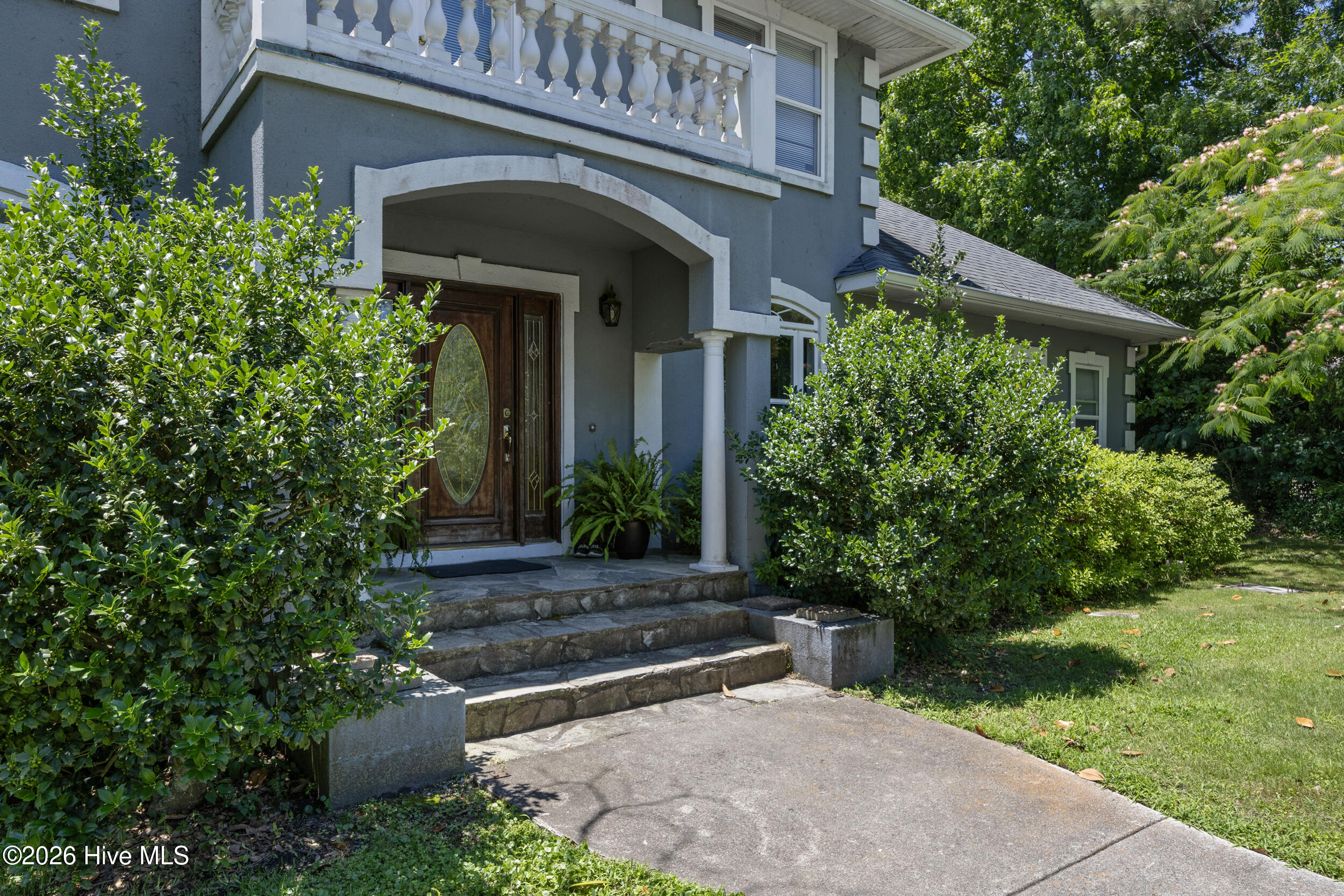 113 Dolphin Circle