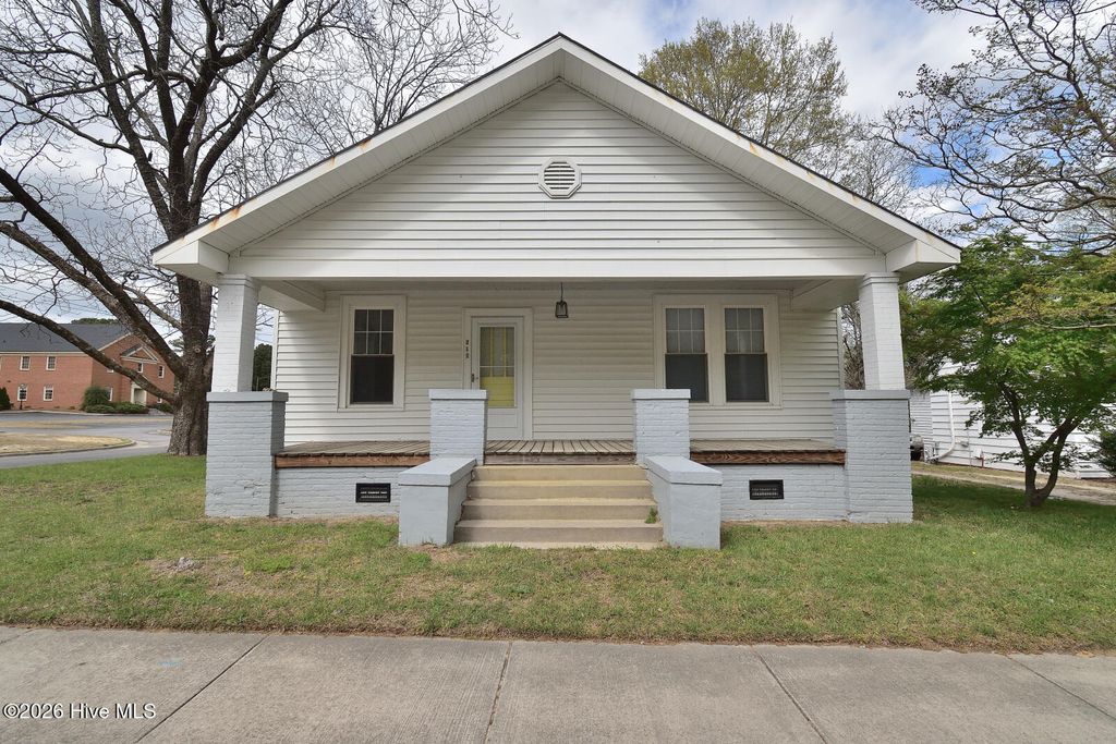 Photo of 610 E Washington Street, Nashville, NC 27856 (MLS # 100563644)