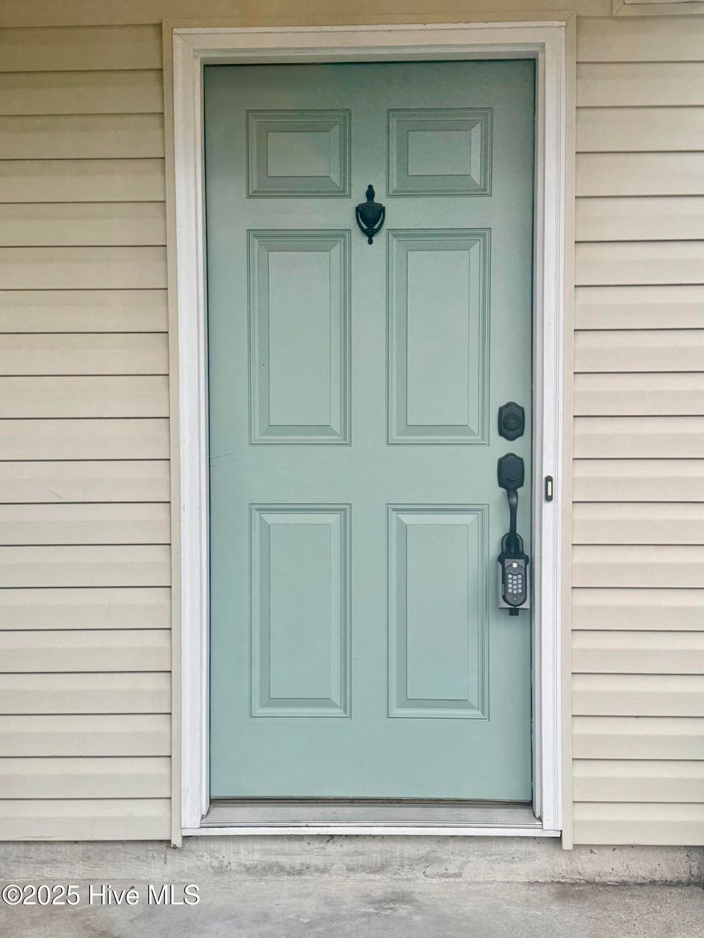 Photo of 206 Red Carnation Drive, Holly Ridge, NC 28445 (MLS # 100544044)