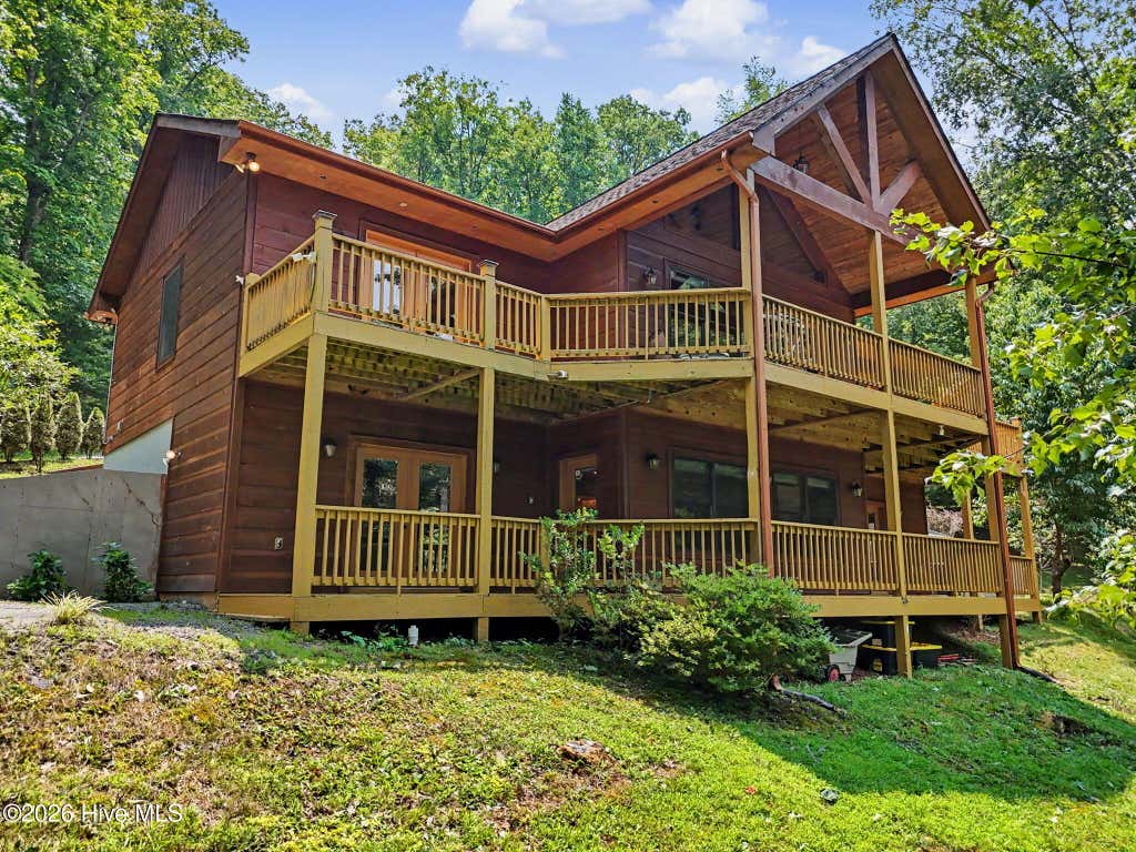 Photo of 210 Majestic Drive, Hayesville, NC 28904 (MLS # 100595022)
