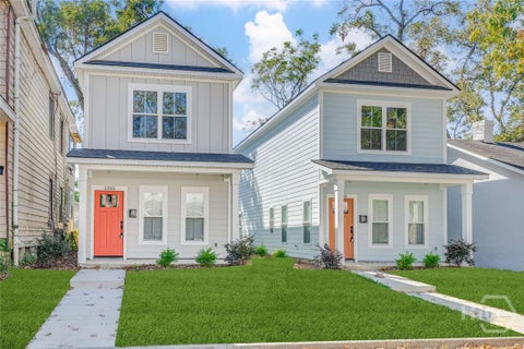 Homes For Sale - 1205 E Bolton Street<br/> Chatham County, Savannah, GA 31404