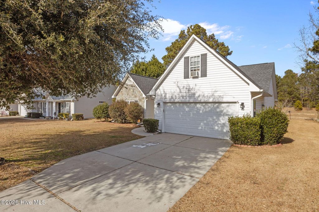 Photo of 222 Saratoga Lane, New Bern, NC 28562 (MLS # 100551020)
