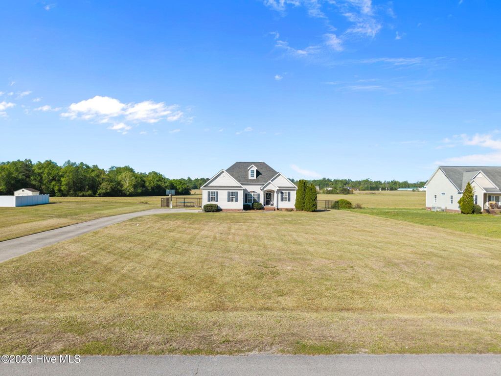 Photo of 832 Treyburn Circle, Greenville, NC 27858 (MLS # 100566732)