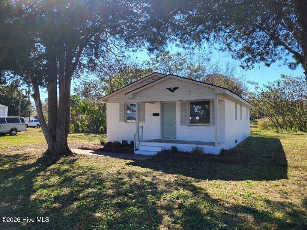 Photo of 203 W King Street, La Grange, NC 28551 (MLS # 100605962)