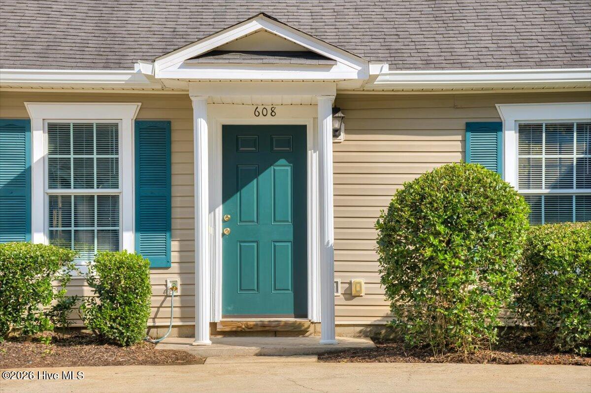 608 Mickelson Way