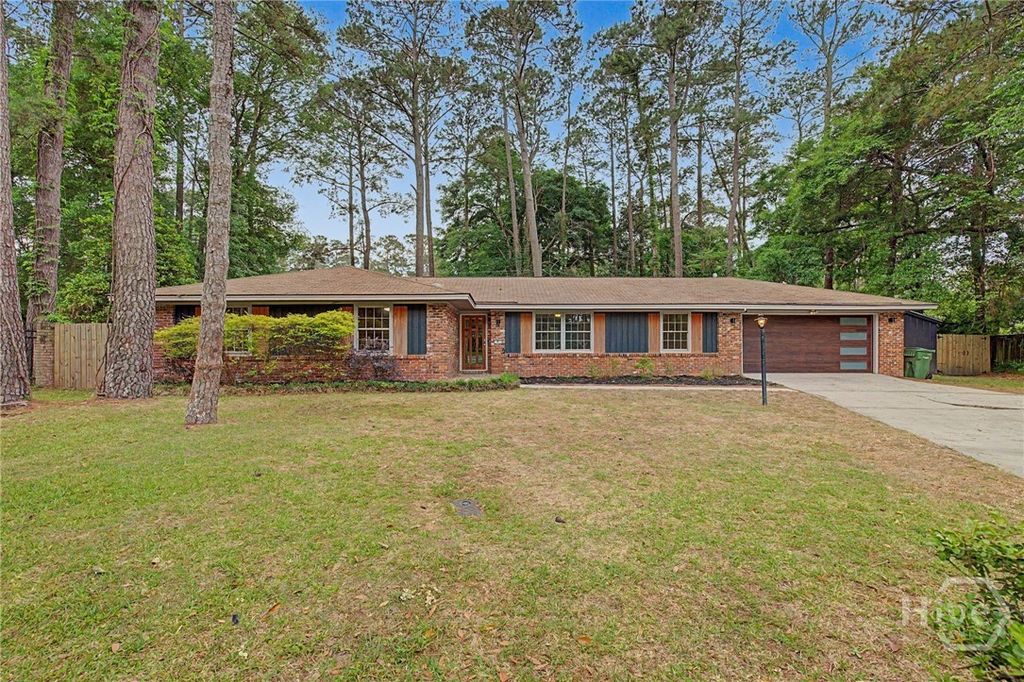 Photo of 9 Glen Eden Court, Savannah, GA 31419 (MLS # SA354290)