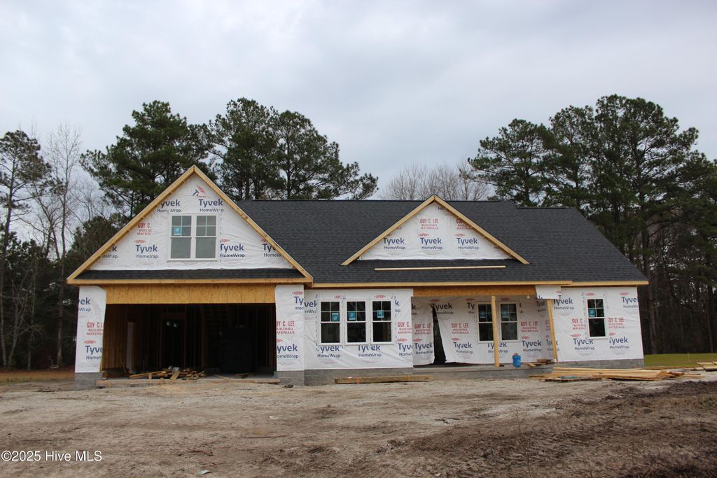 Photo of 318 Bobbys Drive, Newport, NC 28570 (MLS # 100541960)