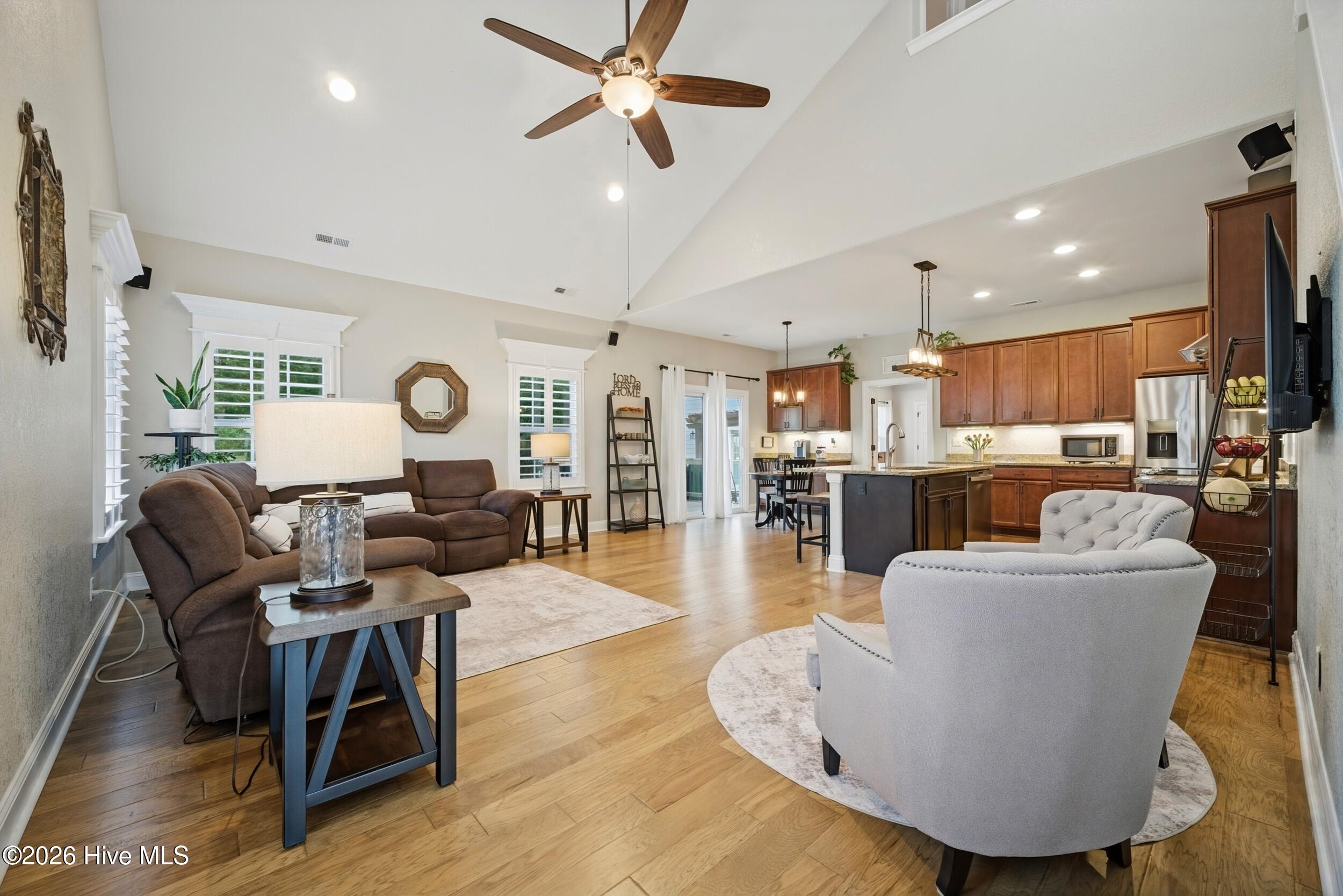 102 Rosedale Court