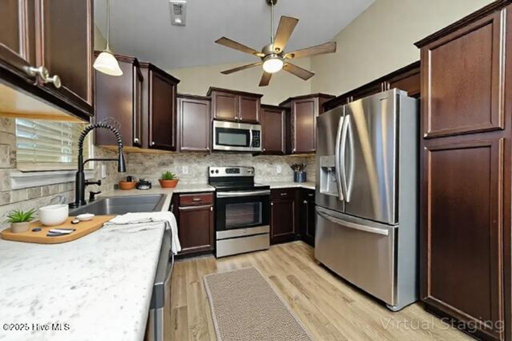 Photo of 201 Stonebridge Court, Maysville, NC 28555 (MLS # 100541138)