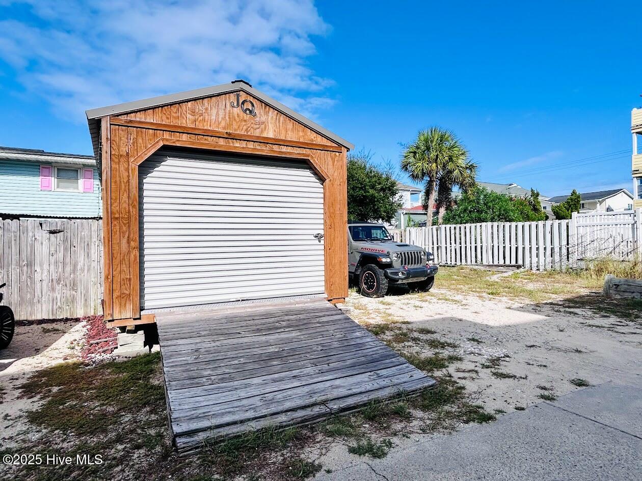 Carolina Beach, North Carolina 28428, United States, 2 Bedrooms Bedrooms, ,2 BathroomsBathrooms,Residential,Active,255893